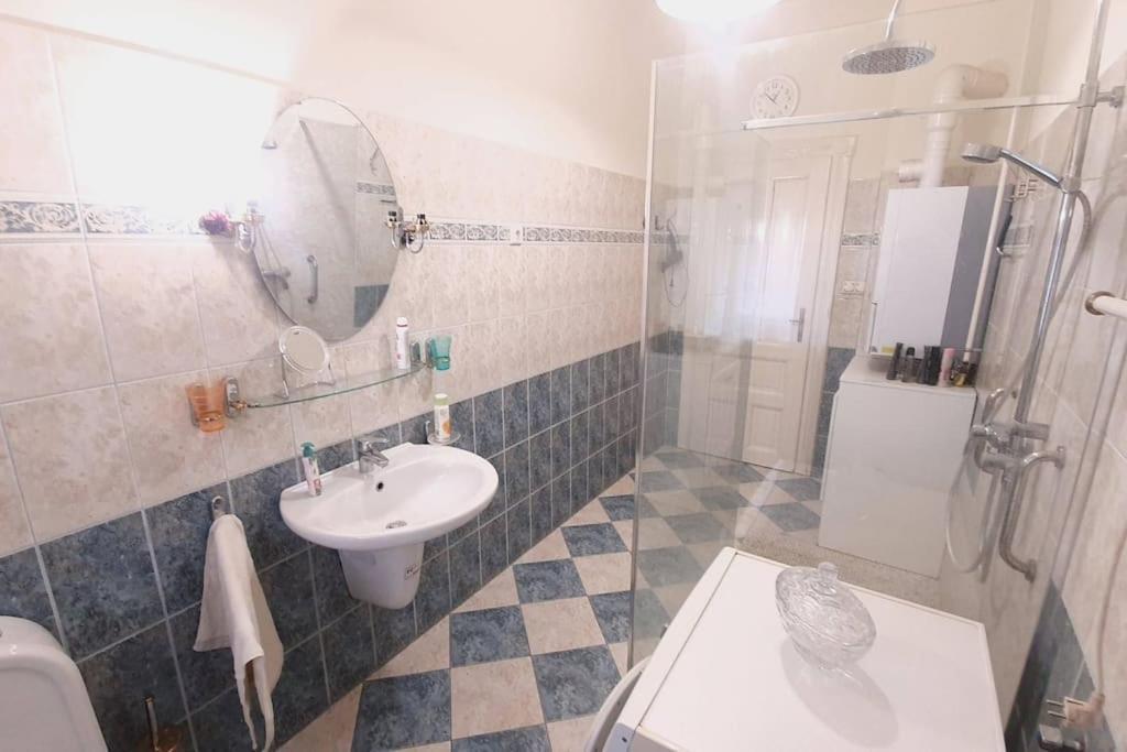 Romantic Villa - Pápa المظهر الخارجي الصورة